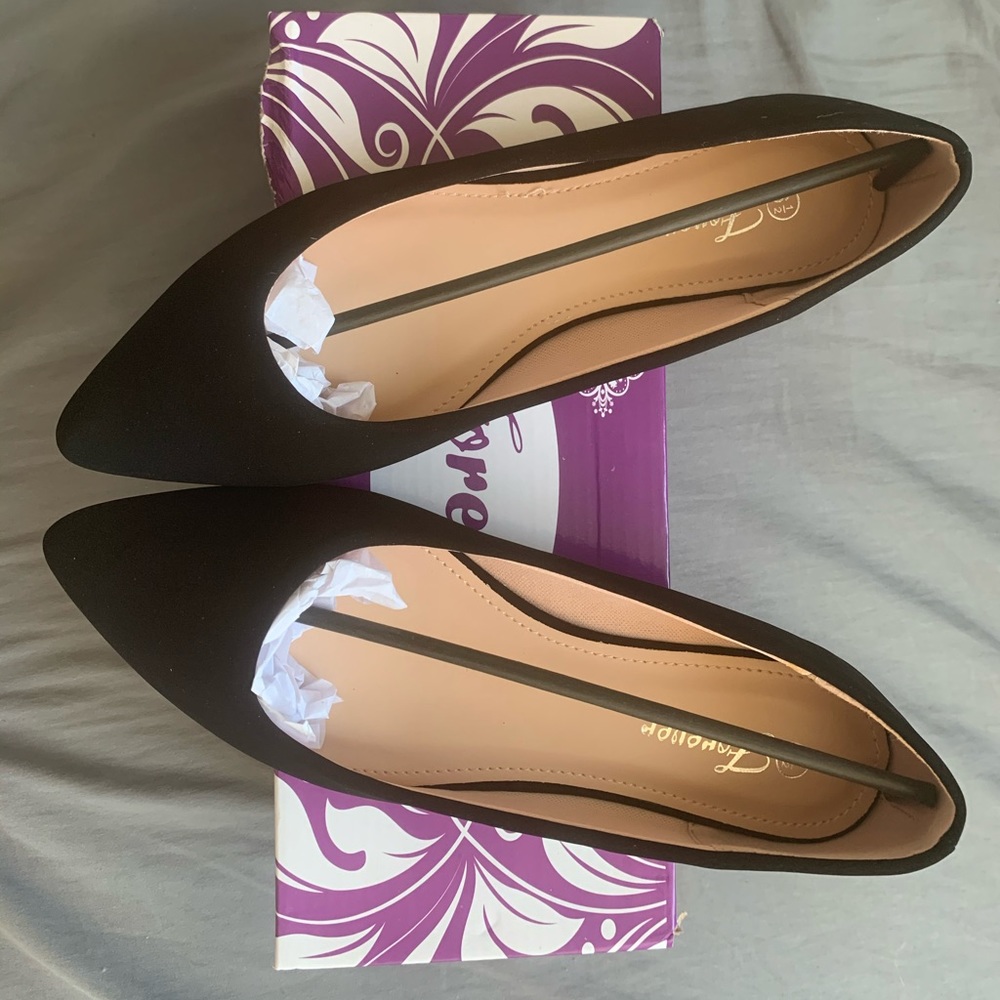 Women’s suede black flats